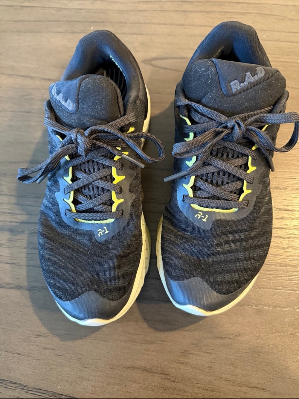RAD R 1 shoes